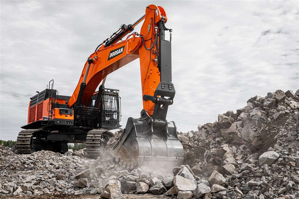 The DX800LC-7, Doosan's largest ever excavator